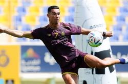 开云体育官网-甘冈赢得惊险胜利,反超对手