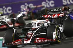 开云体育登录-哈斯车队逆转阿斯顿马丁，勒克莱尔统治全场的简单介绍