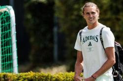 开云体育入口-美国网球队轻取日本网球队，兹维列夫送出助攻的简单介绍