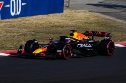 开云体育APP下载-红牛车队鏖战梅赛德斯，维斯塔潘刷新纪录的简单介绍