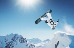 开云体育平台APP-当传奇跨越疆界，莫德里奇在勒沃库森与巴黎之战中展现的永恒统治