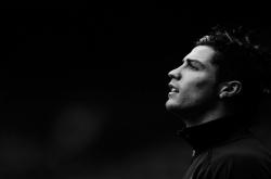 开云足球直播-完美掌控，哈利伯顿单节导演76人拉开开拓者