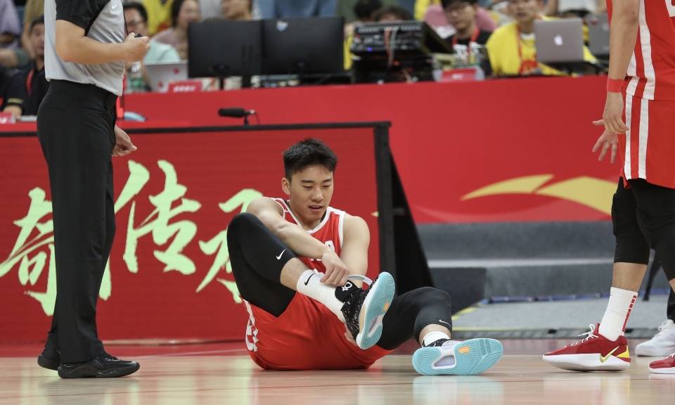 关于高速进攻点燃赛场,球队摘得CBA冠军桂冠,赢得赞誉的信息 关于高速进攻点燃赛场,球队摘得CBA冠军桂冠,赢得赞誉的信息