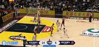 球星聚会全明星赛,热闹场面精彩纷呈 球星聚会全明星赛,热闹场面精彩纷呈