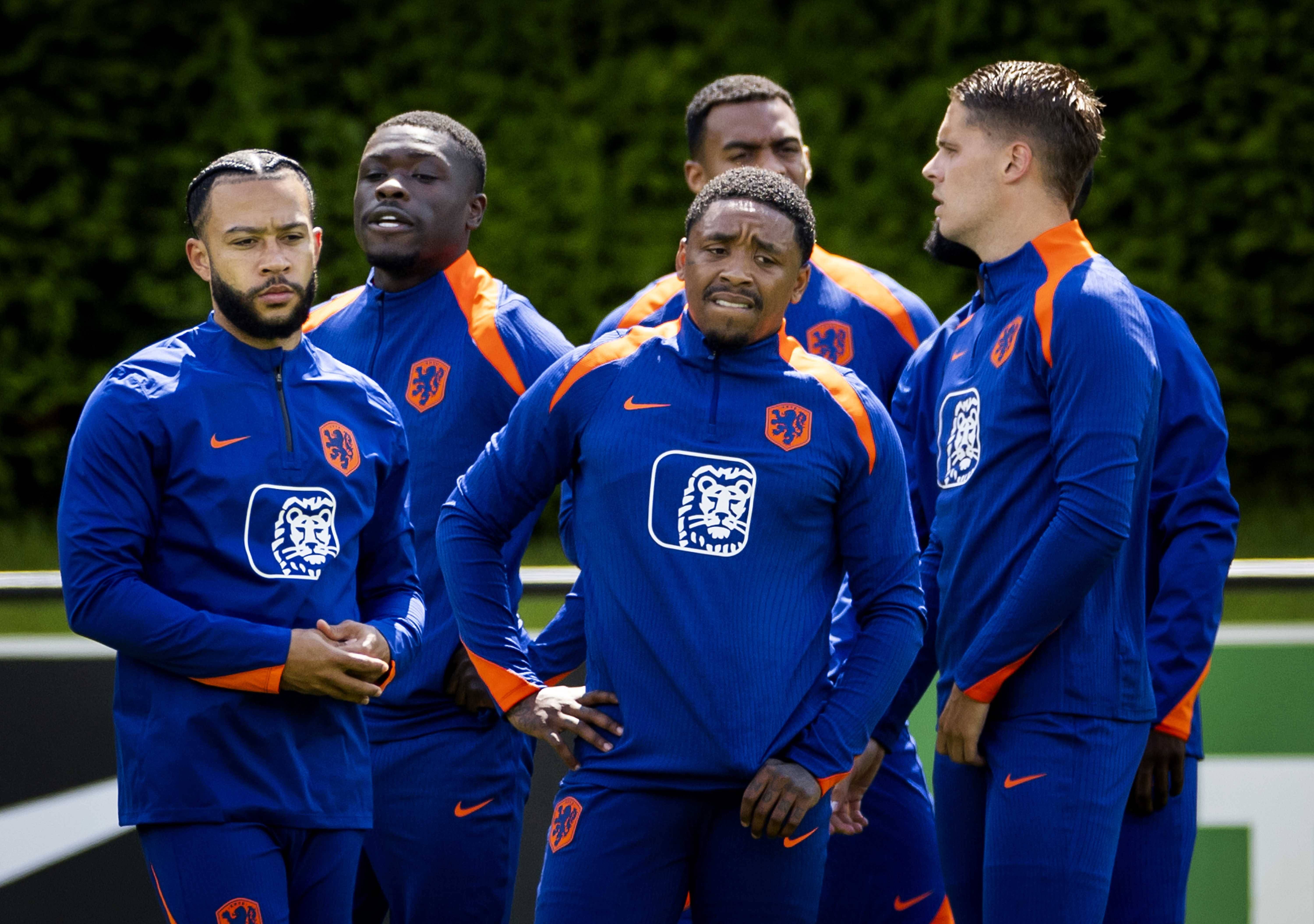 包含荷兰足球传奇重返球场,精彩回顾的词条 包含荷兰足球传奇重返球场,精彩回顾的词条