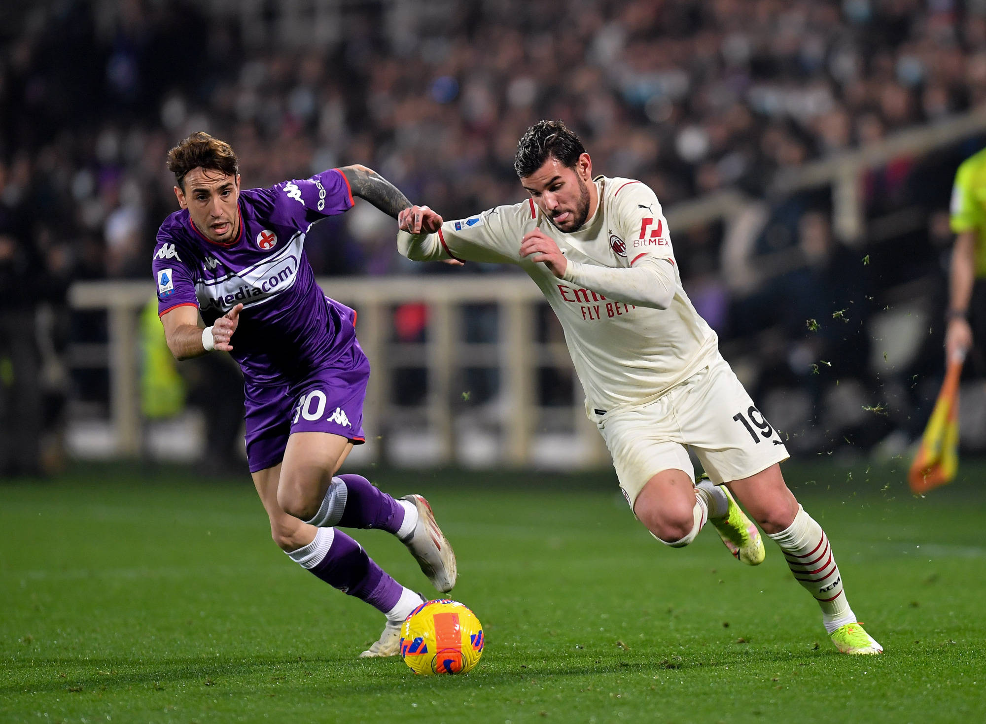 球队争夺足球胜利的对决 球队争夺足球胜利的对决