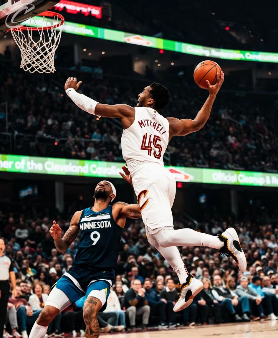 灰熊主场逆袭马刺,森林狼双杀骑士的简单介绍 灰熊主场逆袭马刺,森林狼双杀骑士的简单介绍