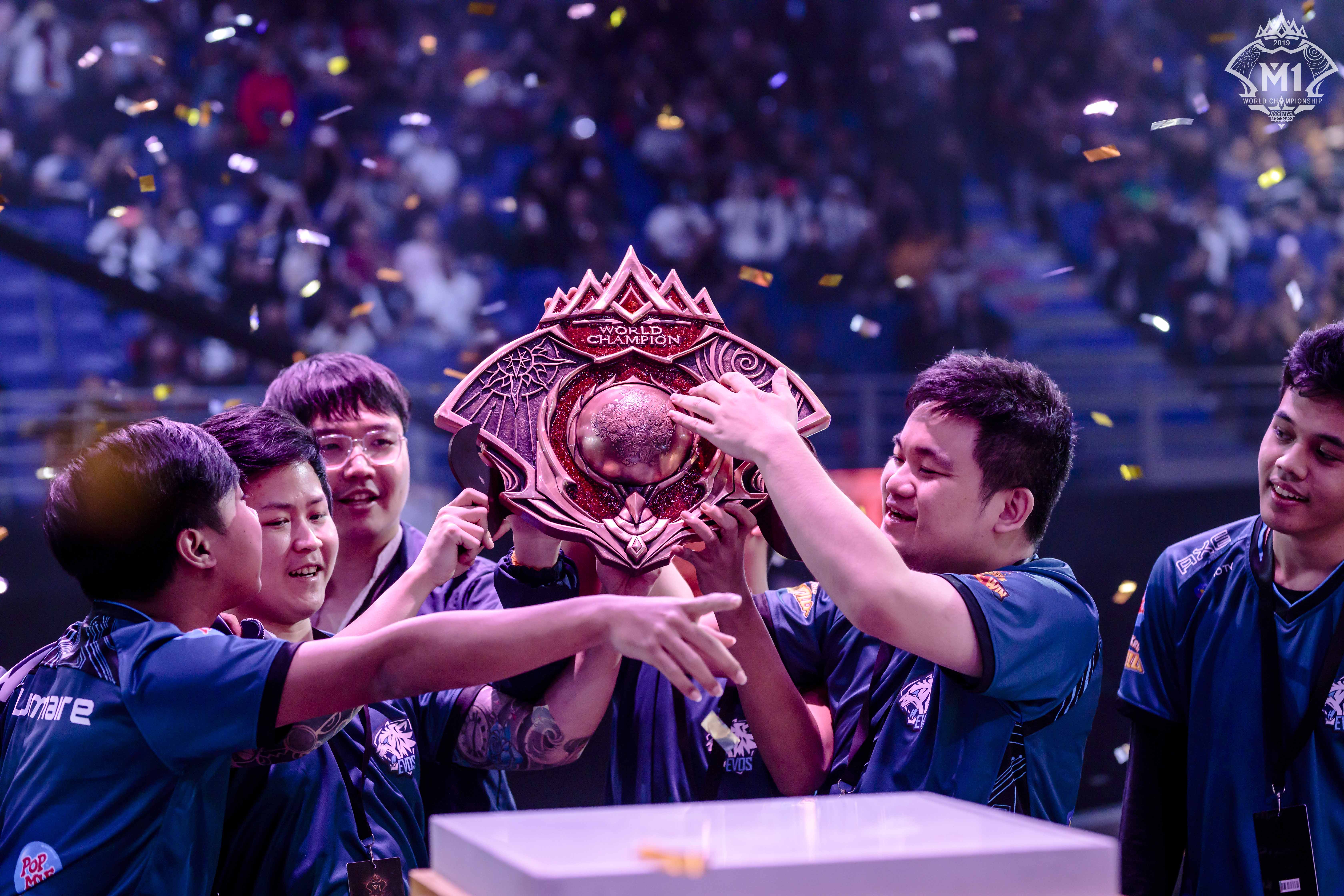 全球杯篮球赛上一场经典的对决引发热议 全球杯篮球赛上一场经典的对决引发热议