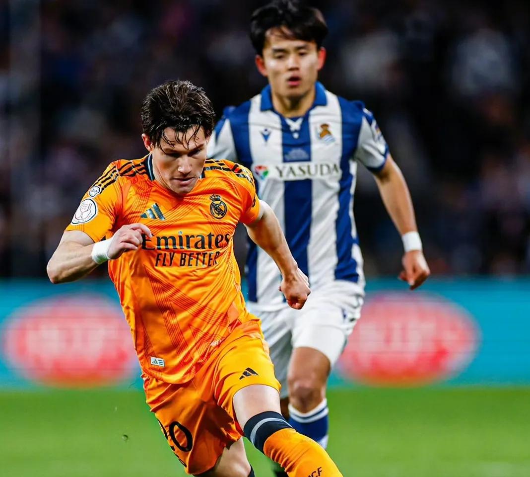 包含西班牙难分伯仲，欧预赛脉动难通的词条