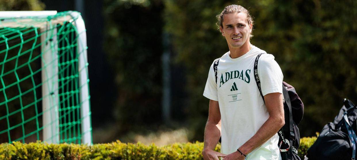 美国网球队轻取日本网球队，兹维列夫送出助攻的简单介绍