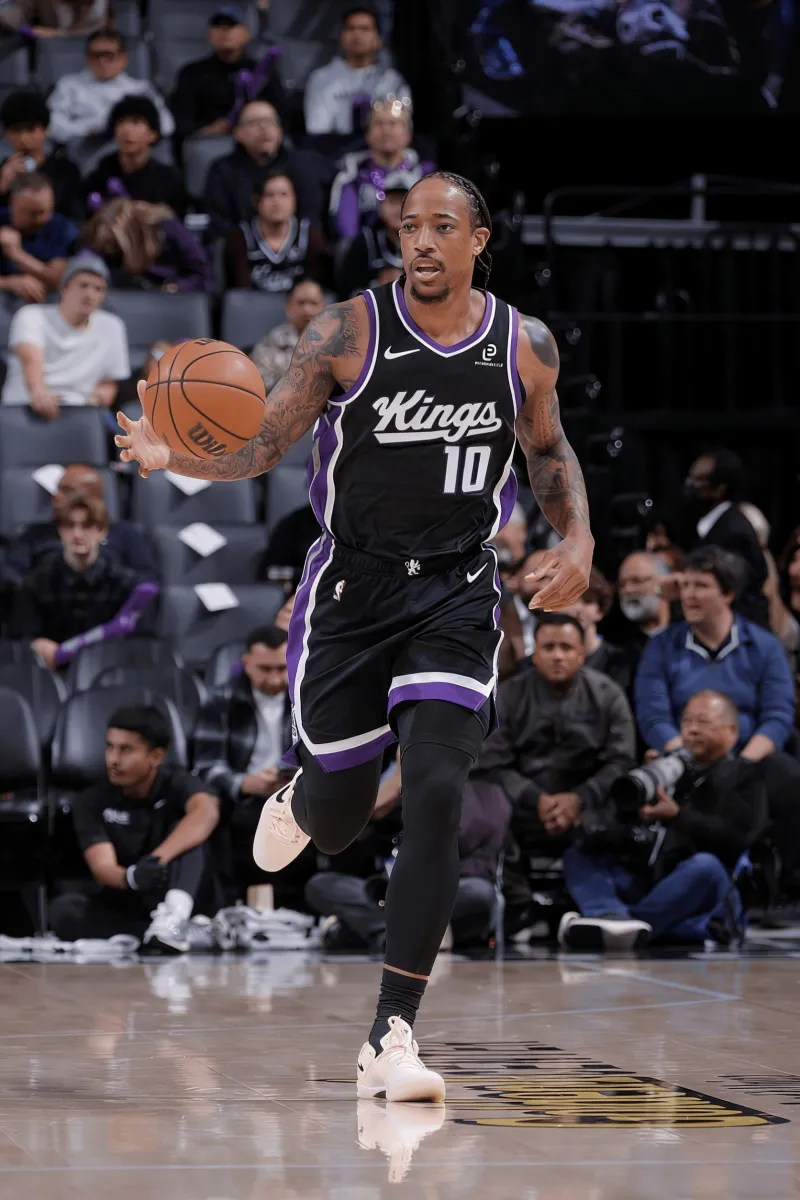 篮网完胜火箭，德罗赞高光表现