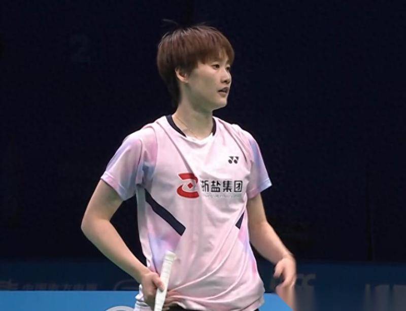 印尼队力克日本队，陈雨菲扛起全队