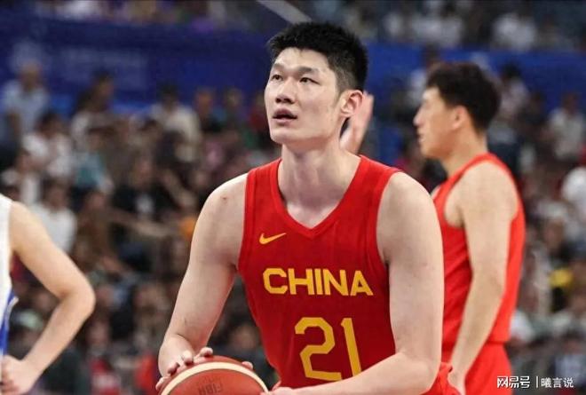 关于新疆队横扫雄鹿，胡金秋带队取胜的信息