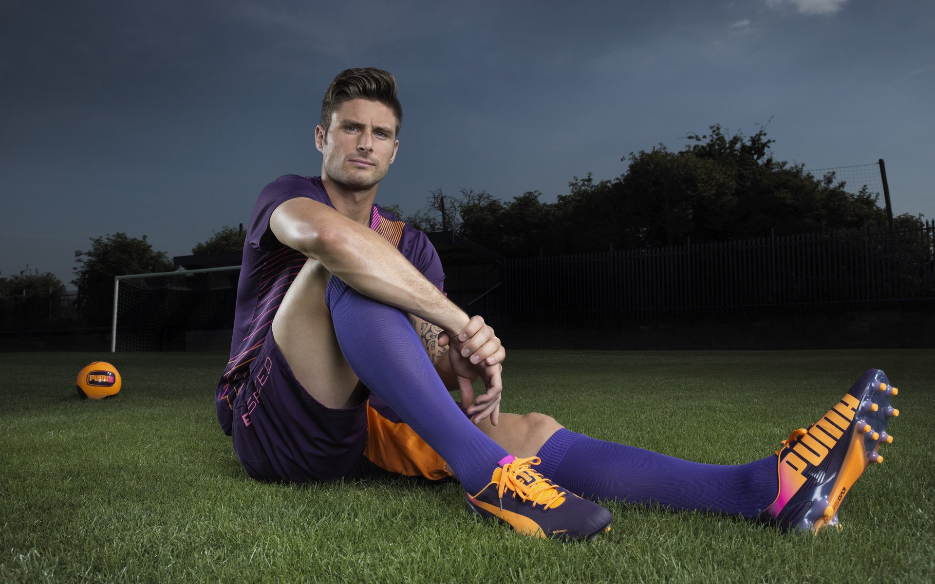 佩德里闪耀全场，曼联友谊赛完胜玻利维亚展现战术新章