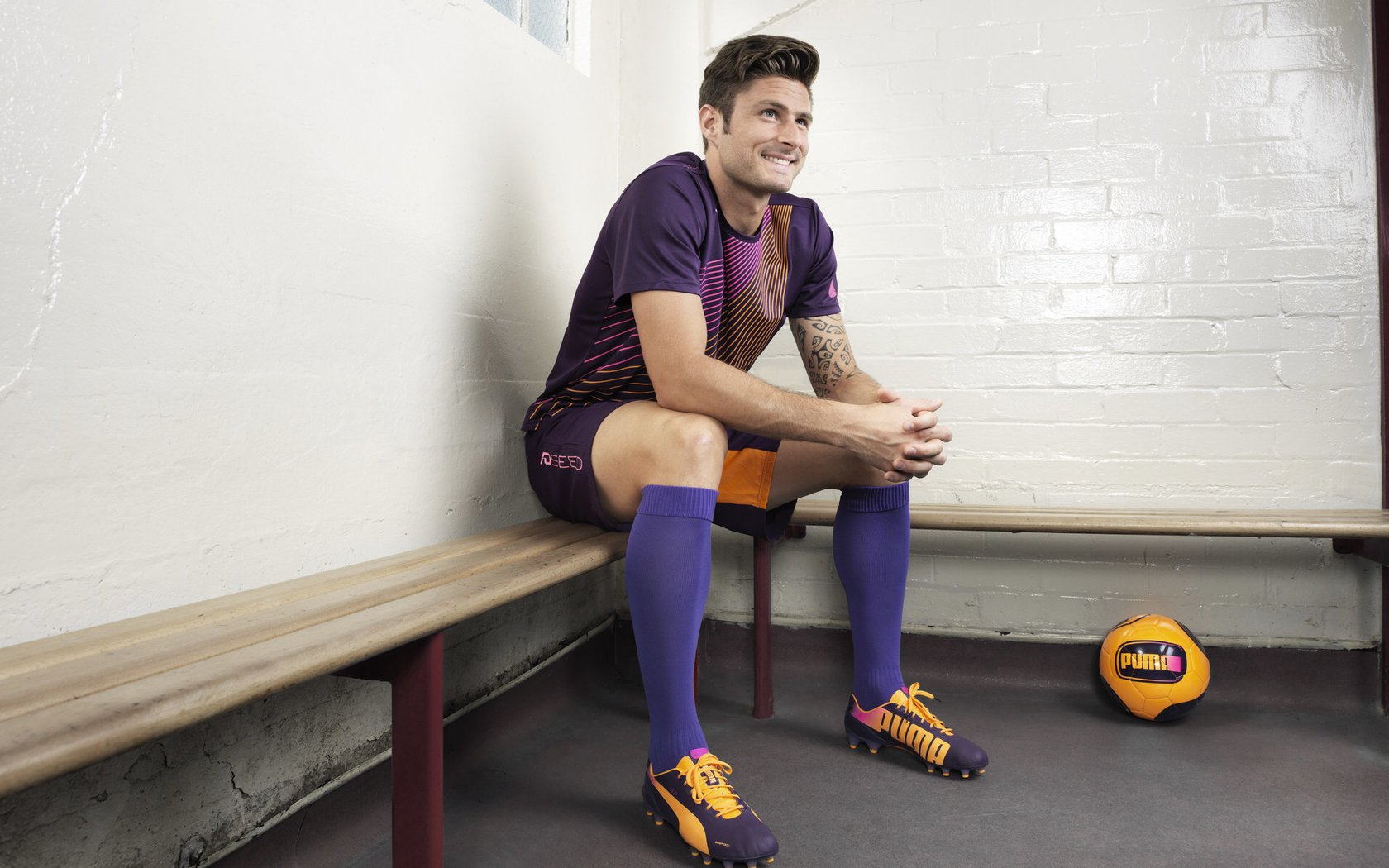 雷恩淘汰赛过关那不勒斯，C罗成为关键先生，一场注定载入史册的经典战役